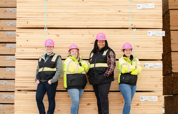 Women paper mill workers